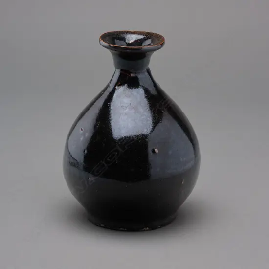 Stoneware Ng ka py bottle – China - late 19thC,